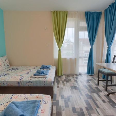 Kazlarov Guest House Kiten  Buitenkant foto