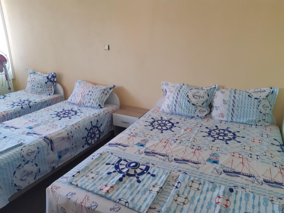 Kazlarov Guest House Kiten  Buitenkant foto