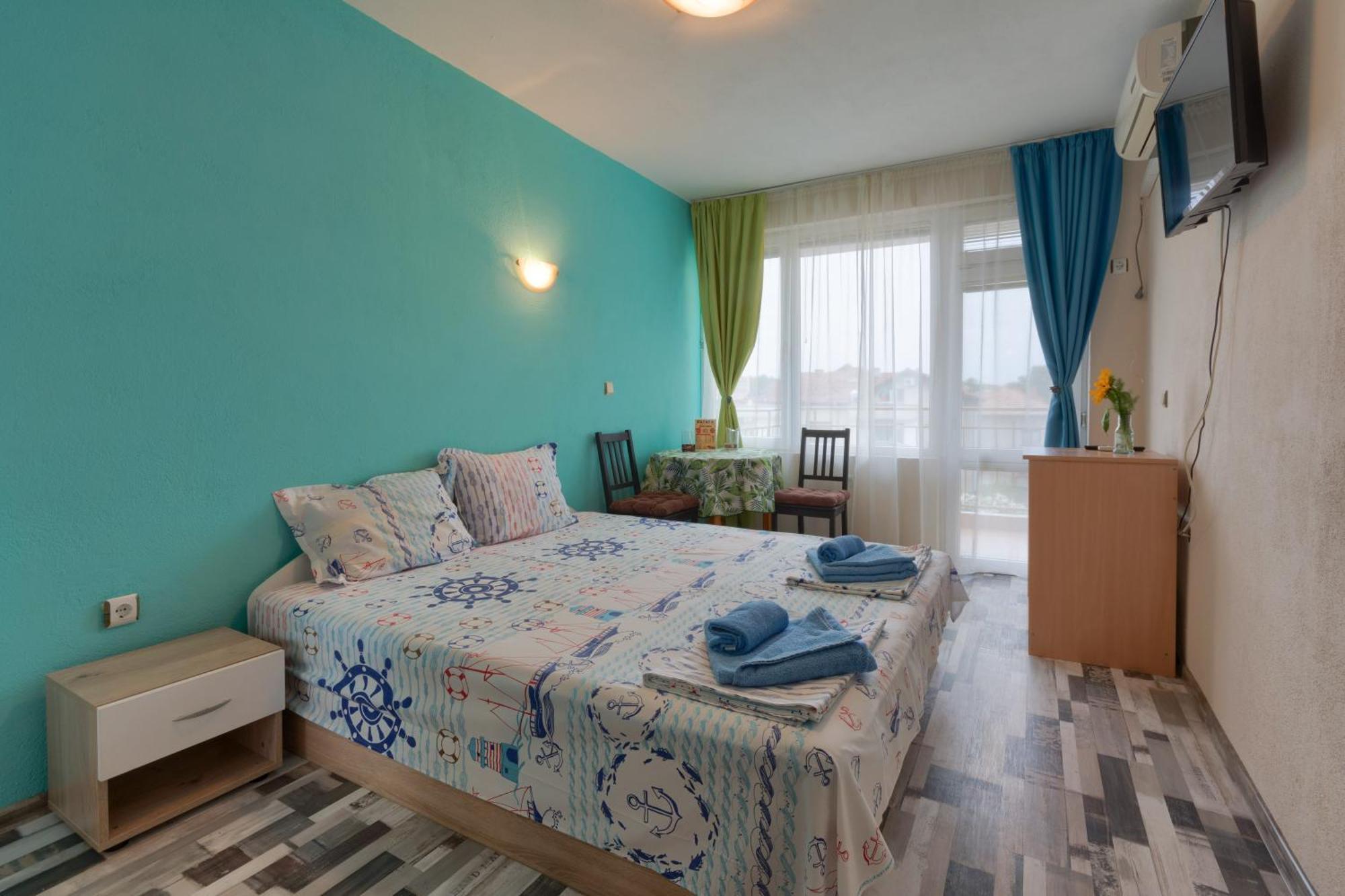 Kazlarov Guest House Kiten  Buitenkant foto