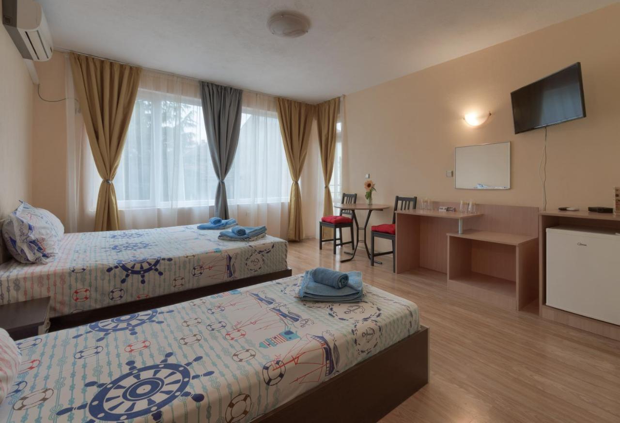Kazlarov Guest House Kiten  Buitenkant foto