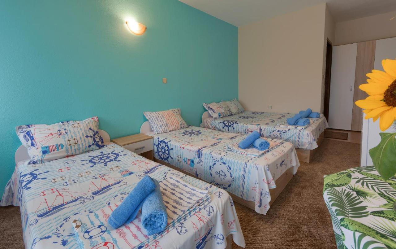 Kazlarov Guest House Kiten  Buitenkant foto