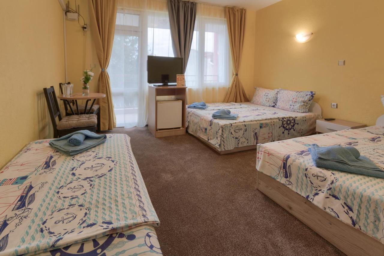 Kazlarov Guest House Kiten  Buitenkant foto