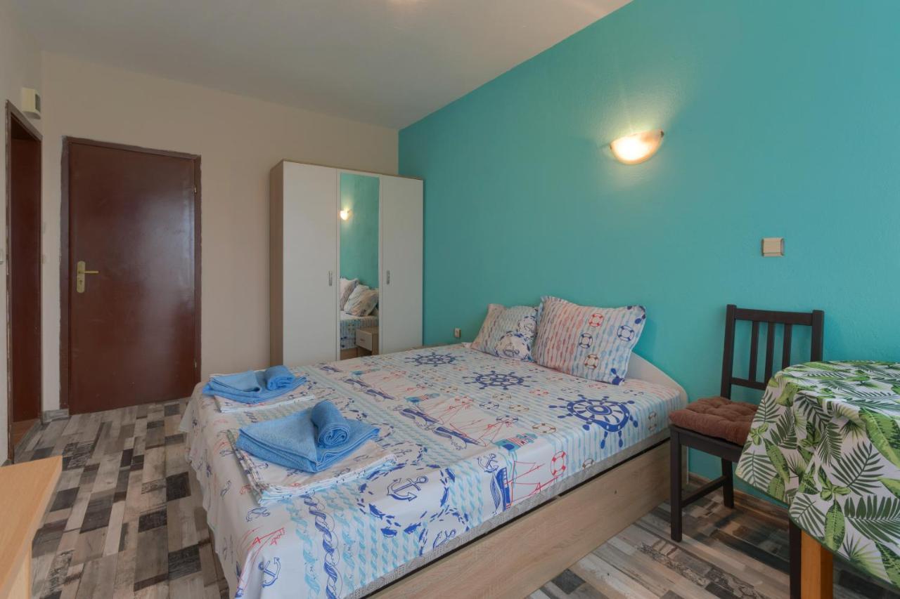 Kazlarov Guest House Kiten  Buitenkant foto