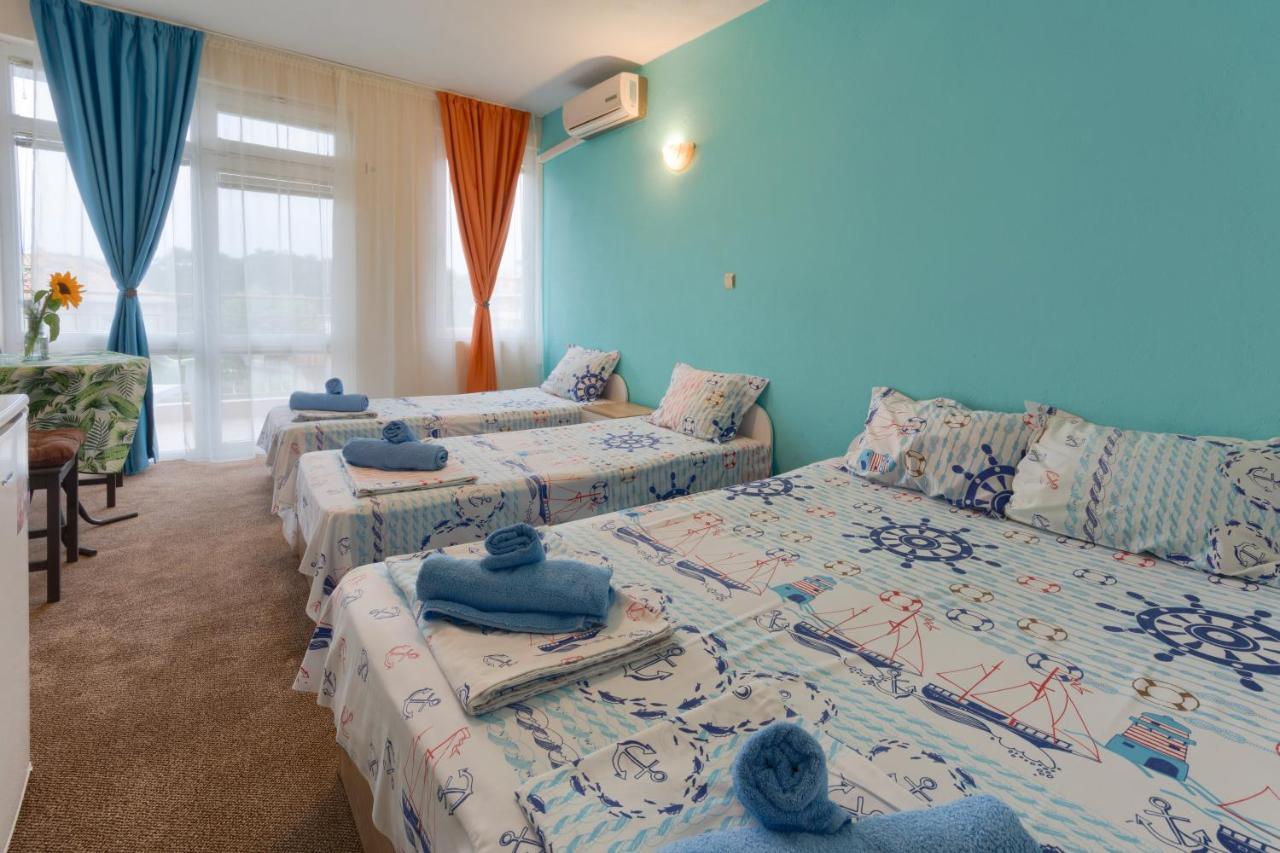 Kazlarov Guest House Kiten  Buitenkant foto