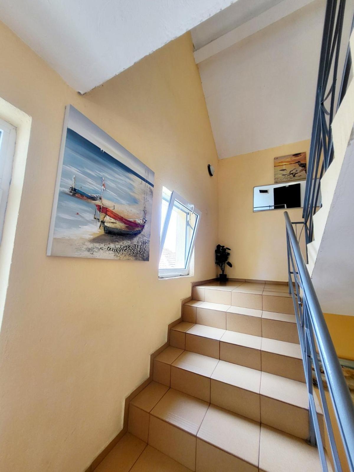 Kazlarov Guest House Kiten  Buitenkant foto