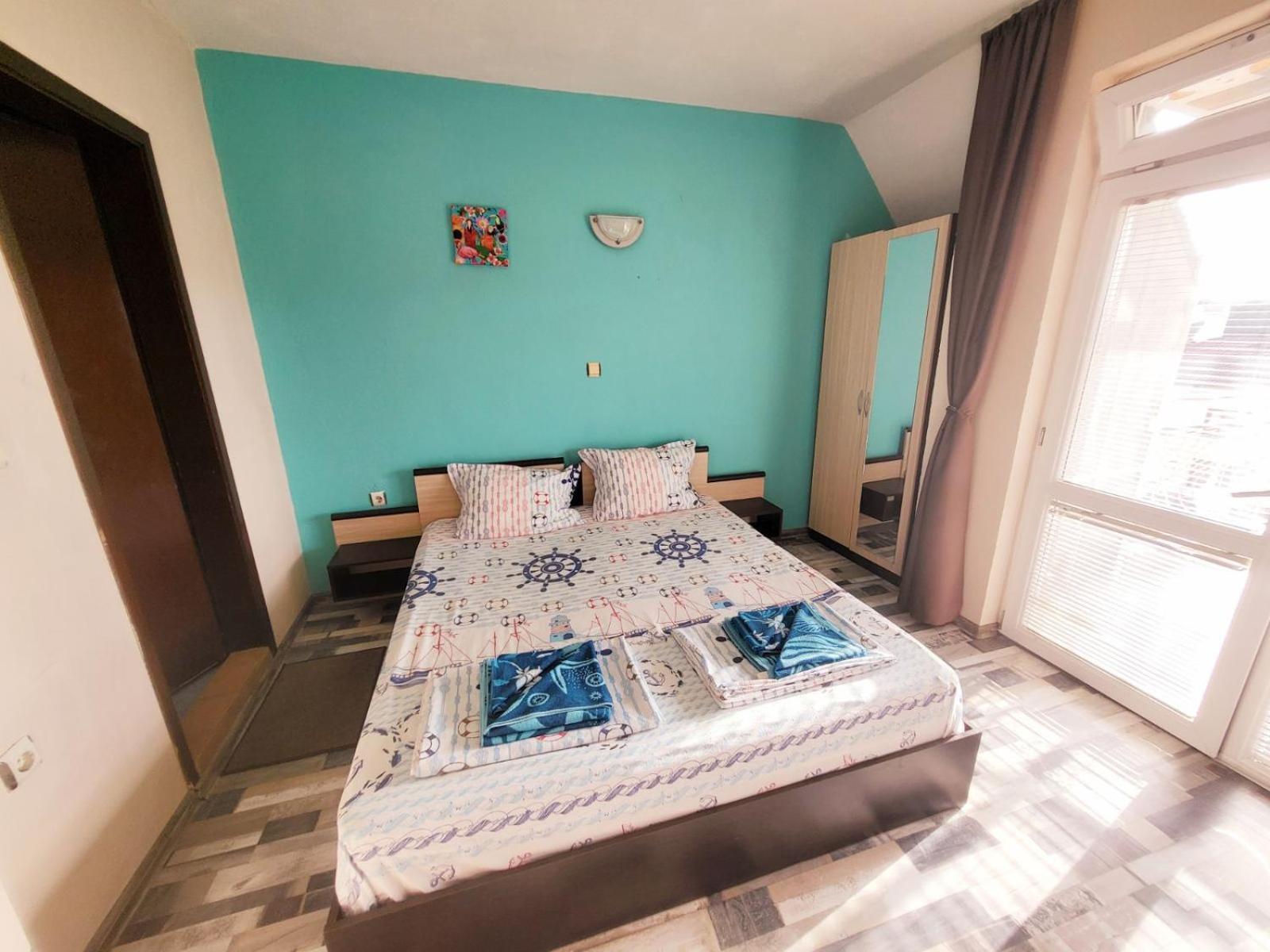 Kazlarov Guest House Kiten  Buitenkant foto