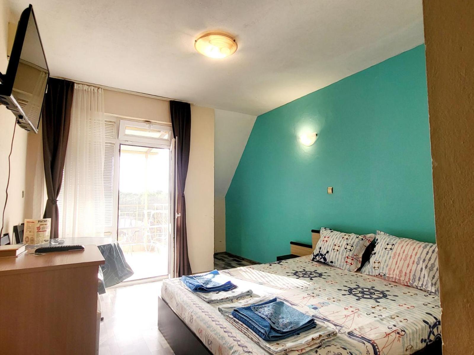 Kazlarov Guest House Kiten  Buitenkant foto