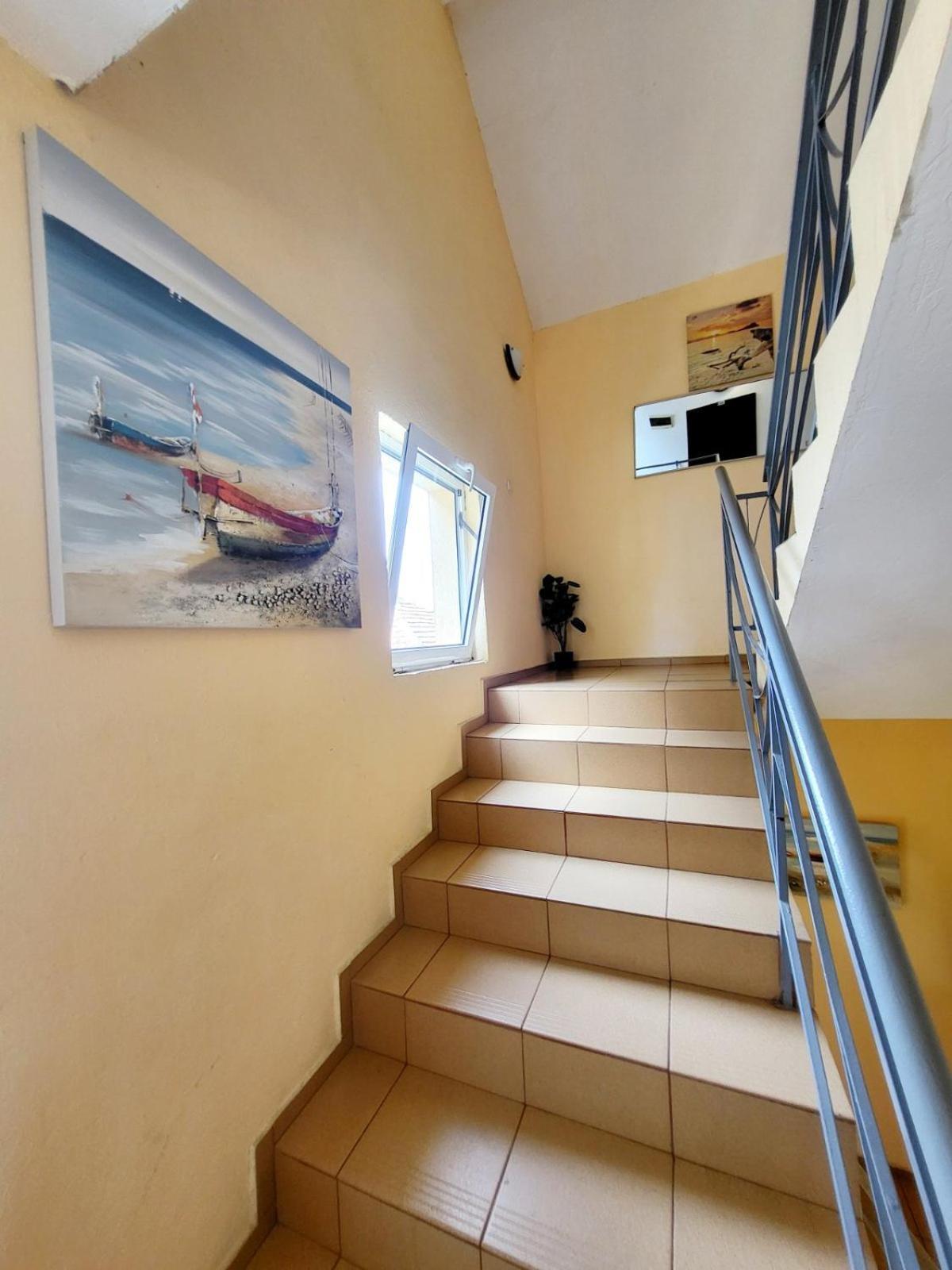 Kazlarov Guest House Kiten  Buitenkant foto