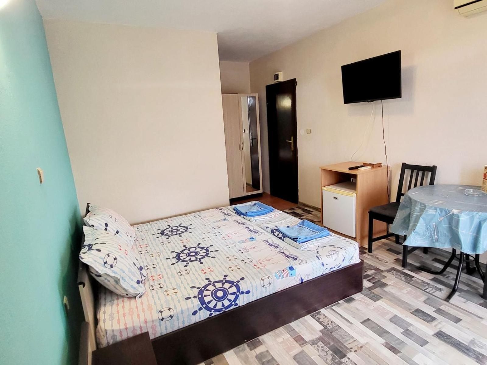 Kazlarov Guest House Kiten  Buitenkant foto