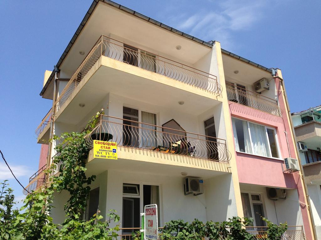 Kazlarov Guest House Kiten  Buitenkant foto