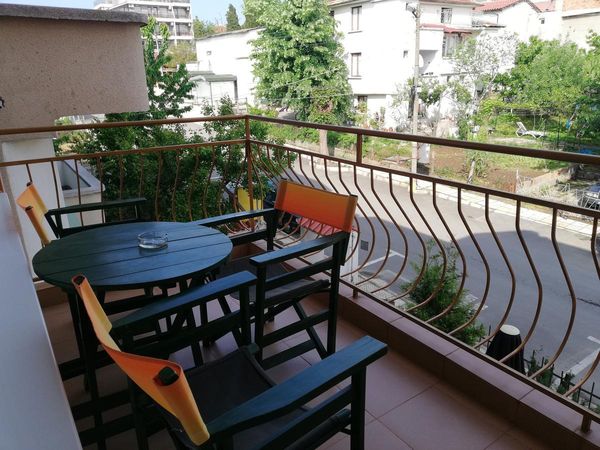 Kazlarov Guest House Kiten  Buitenkant foto